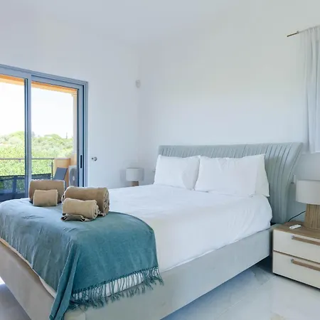 Villa Stunning 2 1 Bedroom With Private Pool, Vilamoura