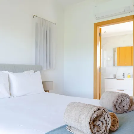 Stunning 2 1 Bedroom With Private Pool, Vilamoura *